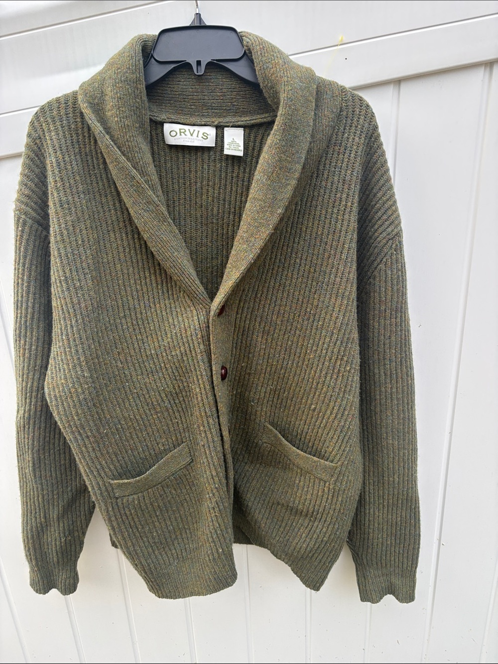 Orvis Men's 100% lamb wool Shawl Collar Ribbed Cardigan in Moss Green
